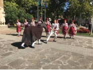 Богата фолклорна програма зарадва Дряново за Деня на Независимостта