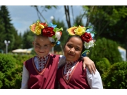 Децата на клас по народно пеене „Лазара”  към Сдружение „Анна-Фолкарт” гр. Дряново учебна 2016/2017г.