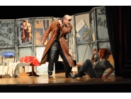 Дряновската публика посрещна Спектакълът 