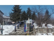 С много цветя и слънчеви лъчи, в Дряново бе отбелязан Националният празник на България