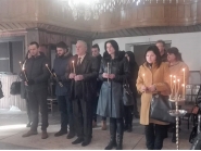 С много цветя и слънчеви лъчи, в Дряново бе отбелязан Националният празник на България