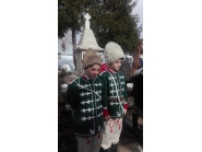 С много цветя и слънчеви лъчи, в Дряново бе отбелязан Националният празник на България