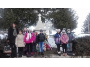 С много цветя и слънчеви лъчи, в Дряново бе отбелязан Националният празник на България