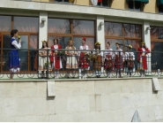 Красиви момичета и девойки от Дряново пяха и наричаха на Лазаровден