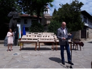 Зрелостниците от шест строителни гимназии бяха символично посветени в майсторство