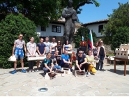 Зрелостниците от шест строителни гимназии бяха символично посветени в майсторство