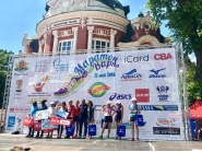 Маринела Нинева дебютира в класическата дистанция от 42,195 км. и стана 4-та от общо 925 участници