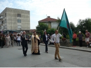 С голям интерес, дряновци посрещнаха тържественото шествие на 24 май