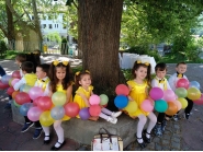 Колоритна празнична програма на 1-ви юни, зарадва децата на Дряново