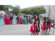 Хореография с българския трикольор изпрати абитуриентите от Дряново