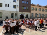 В Дряново отекна песента на Балкана