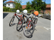 Деца от семейства в неравностойно положение от Дряново, получиха своите велосипеди