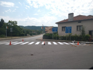 Подновяват пешеходни пътеки в Дряново