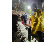 Организации и граждани от Дряново проведоха инзвънредна акция по създаване на защитна дига до СК 