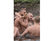 Кристиан Пенчев, извадил Светия кръст днес на Богоявление в Дряново, с благороден жест към храм „Въведение Богородично“!2