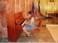 Кметът д-р Николов връчи дипломите на отличниците от Випуск 2015 година на Икономическата гимназия в Дряново