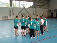 Юноши от Дряново и Трявна премериха сили на волейболен мач в спортна зала - Дряново